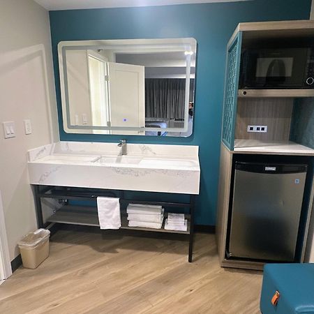 Costa Mesa Inn - Newport Beach Area エクステリア 写真