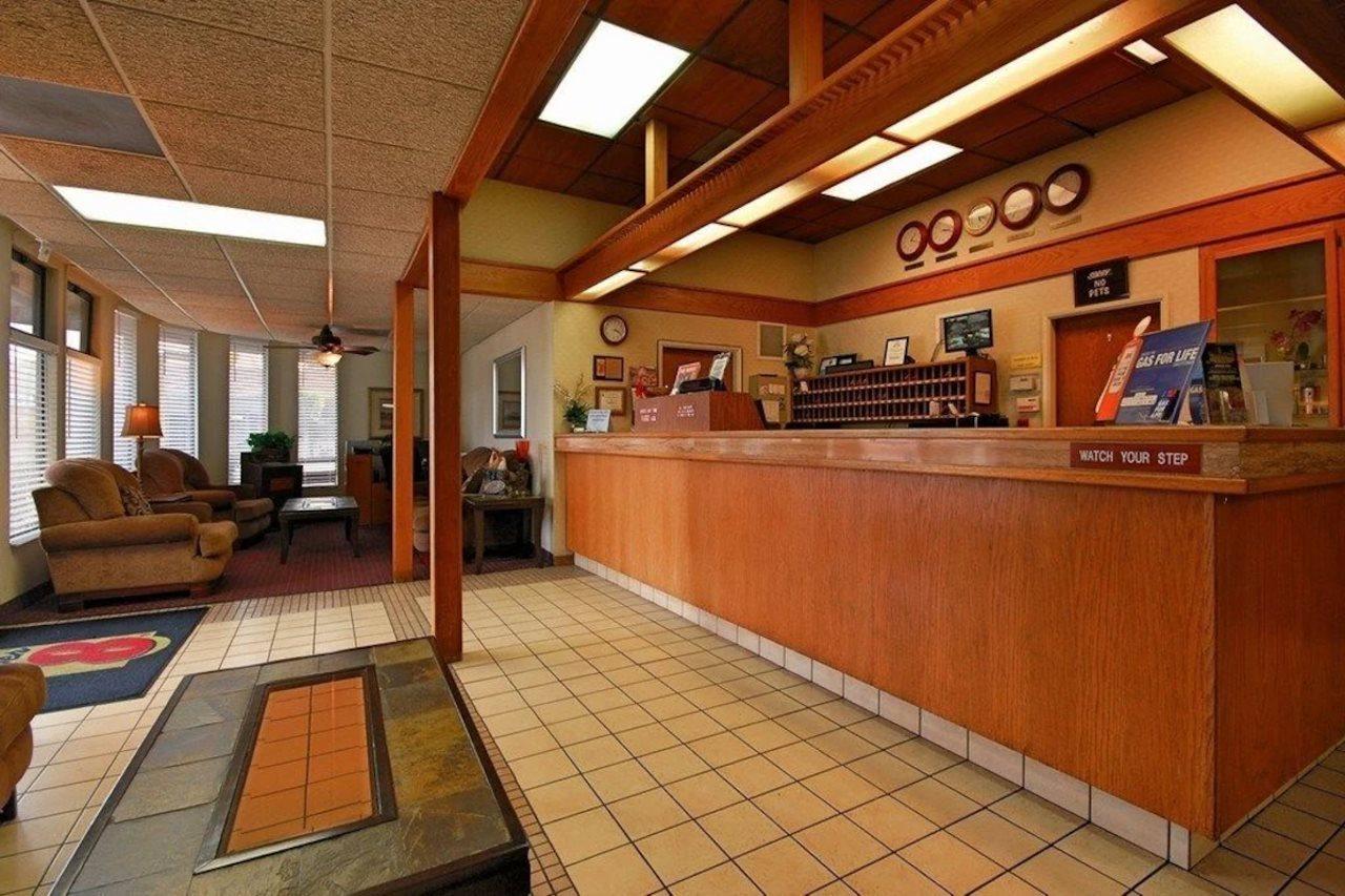 Costa Mesa Inn - Newport Beach Area エクステリア 写真