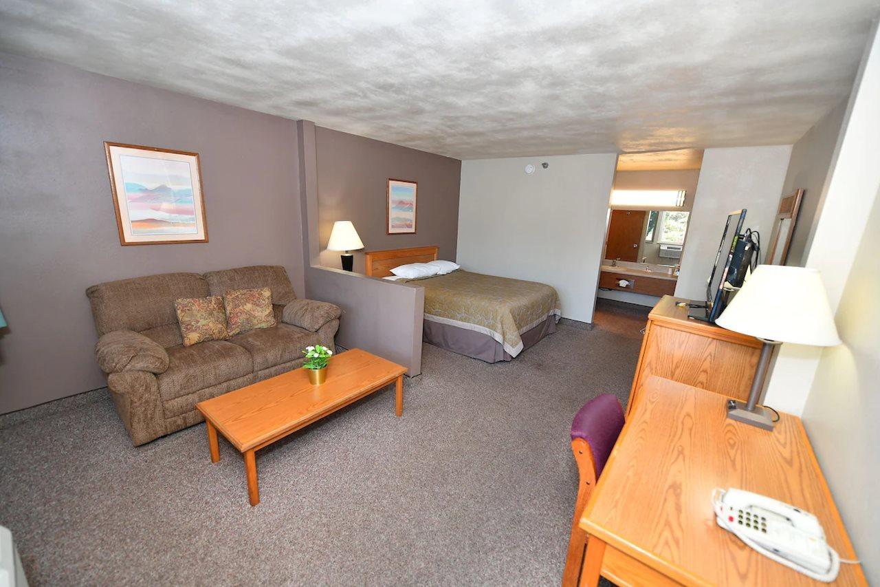 Costa Mesa Inn - Newport Beach Area エクステリア 写真
