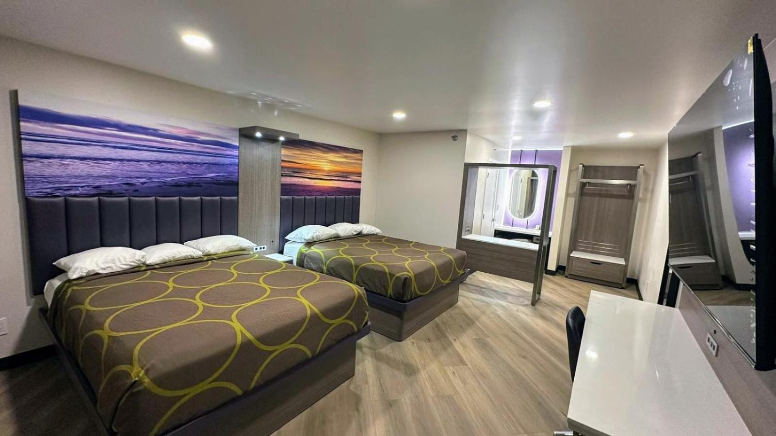 Costa Mesa Inn - Newport Beach Area エクステリア 写真