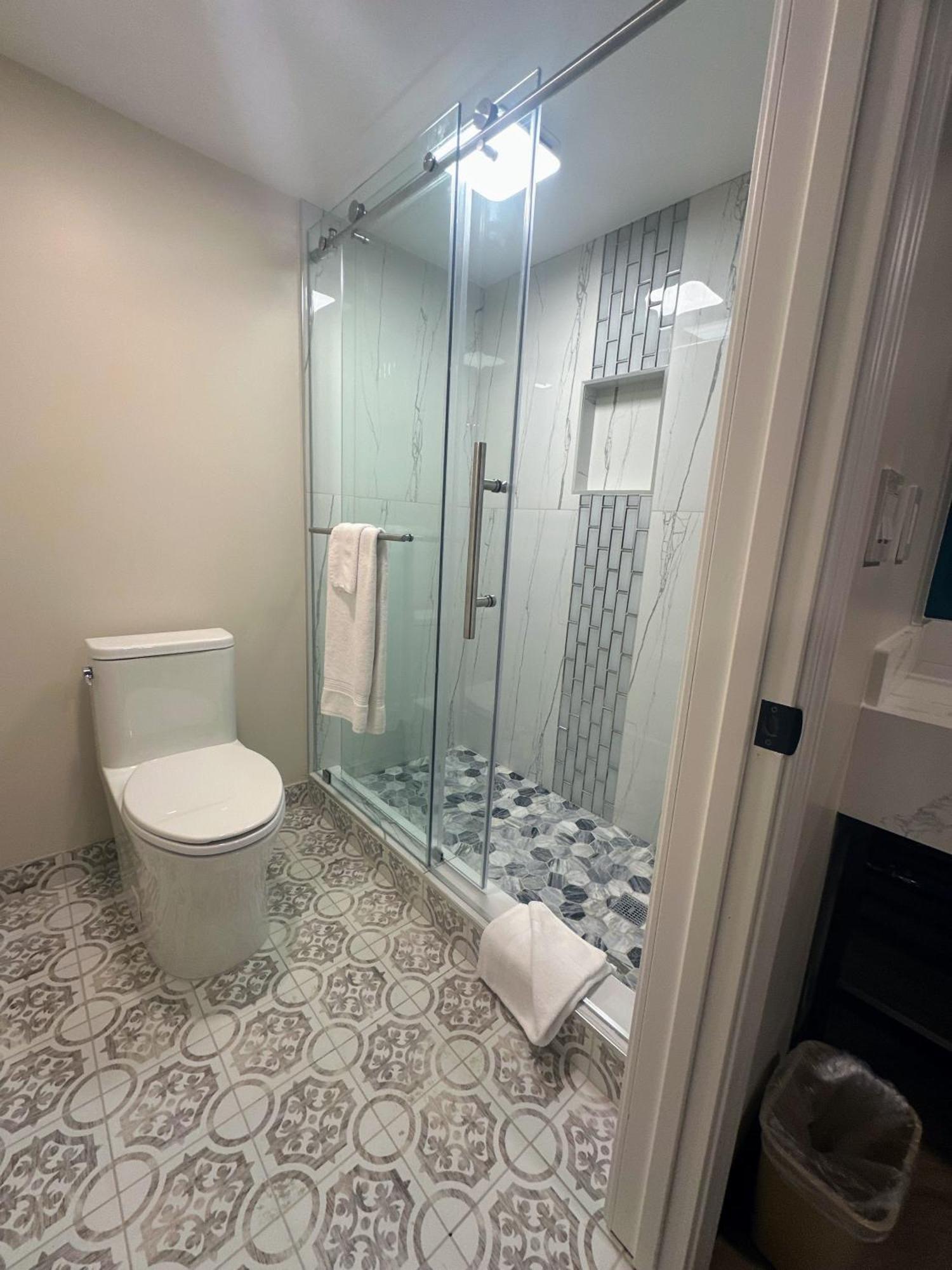 Costa Mesa Inn - Newport Beach Area エクステリア 写真