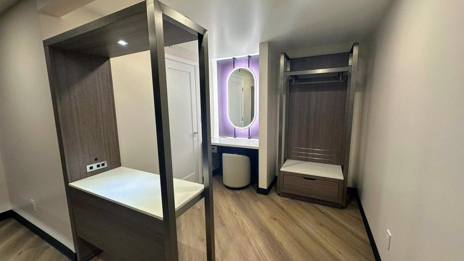 Costa Mesa Inn - Newport Beach Area エクステリア 写真