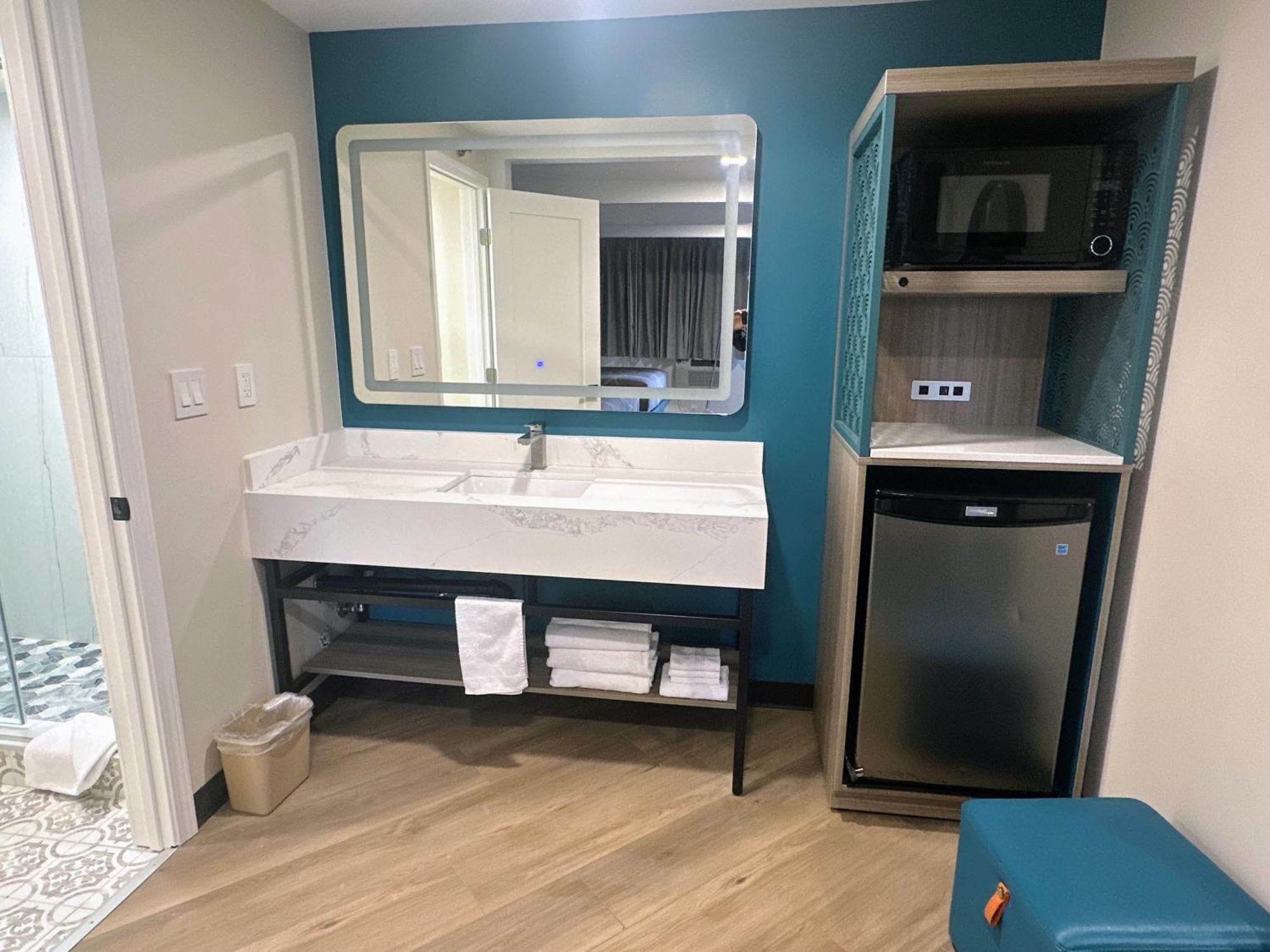 Costa Mesa Inn - Newport Beach Area エクステリア 写真