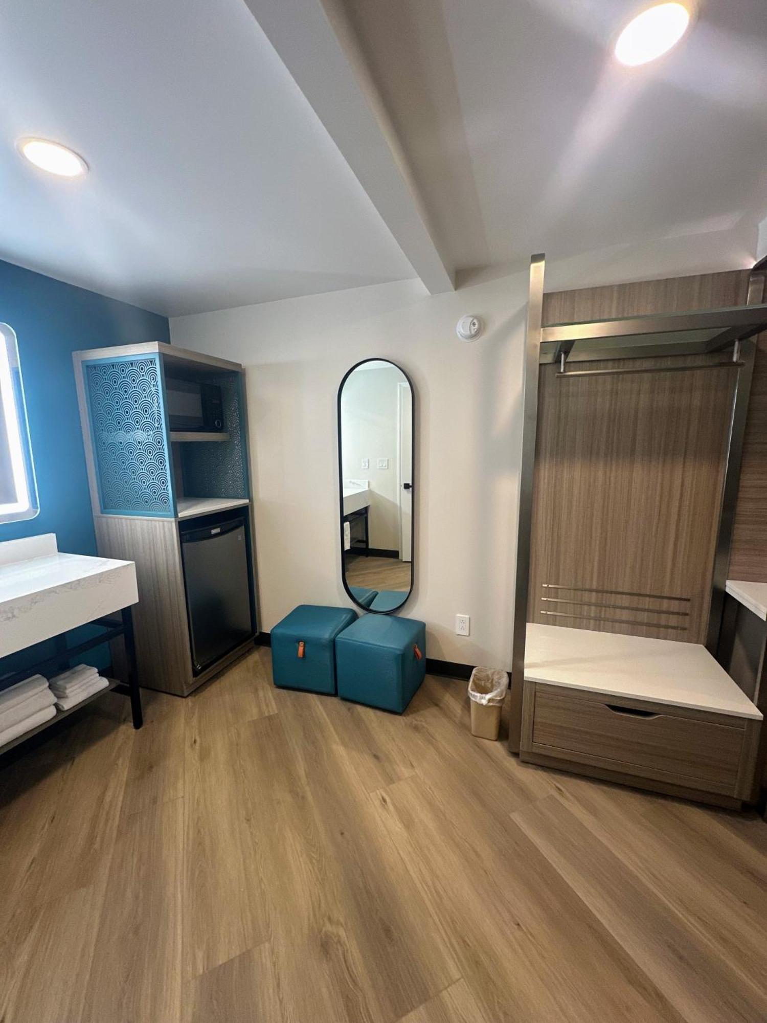 Costa Mesa Inn - Newport Beach Area エクステリア 写真