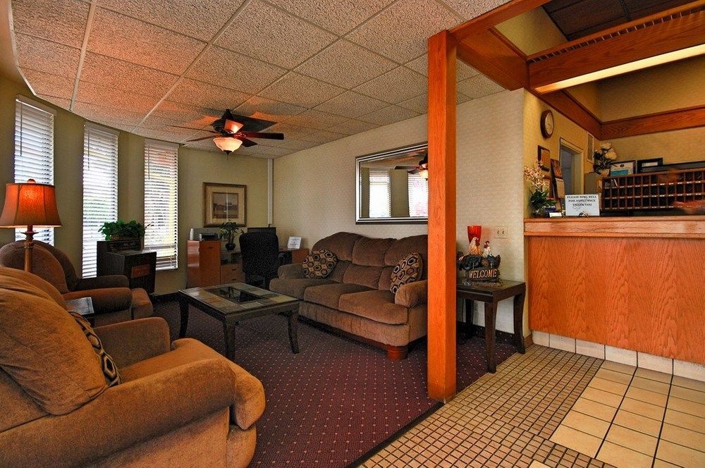 Costa Mesa Inn - Newport Beach Area エクステリア 写真