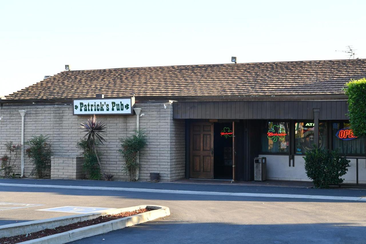 Costa Mesa Inn - Newport Beach Area エクステリア 写真