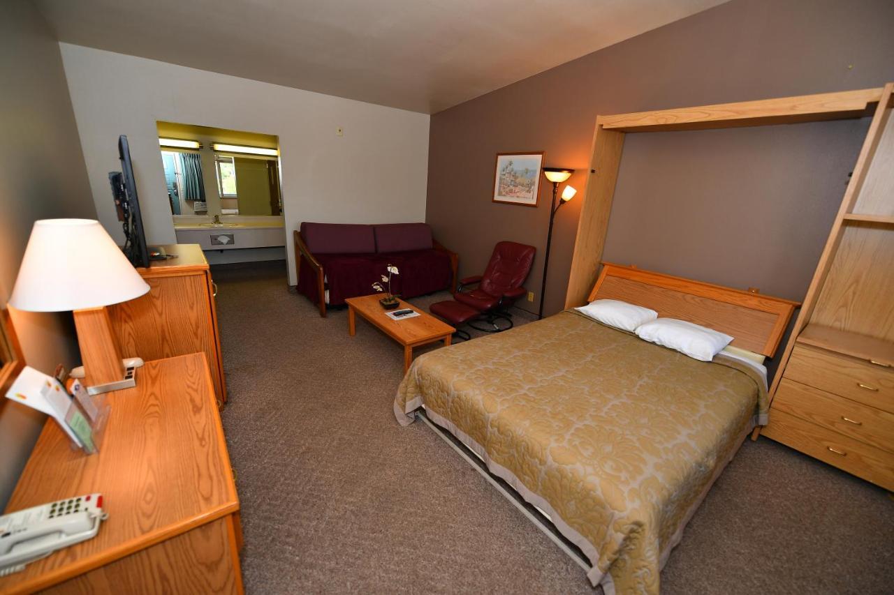Costa Mesa Inn - Newport Beach Area エクステリア 写真