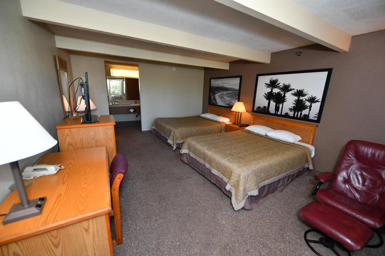 Costa Mesa Inn - Newport Beach Area エクステリア 写真